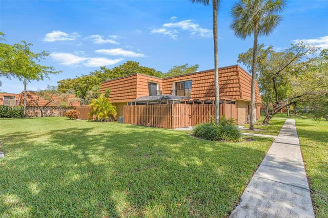 11852 SW 9th Court, sold in Lake Pine Village, Davie, FL