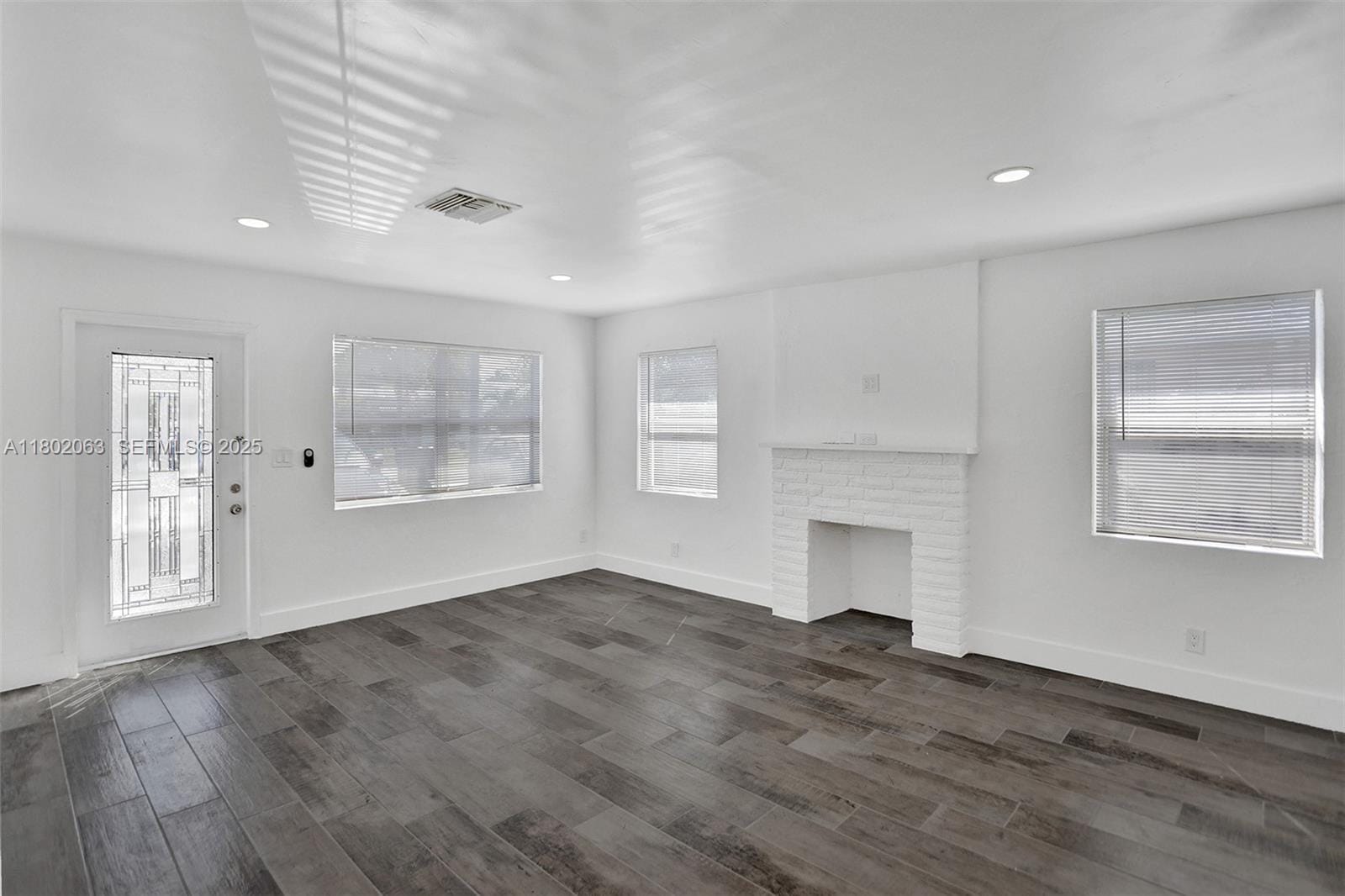 242 SW 9th Street — photo 11