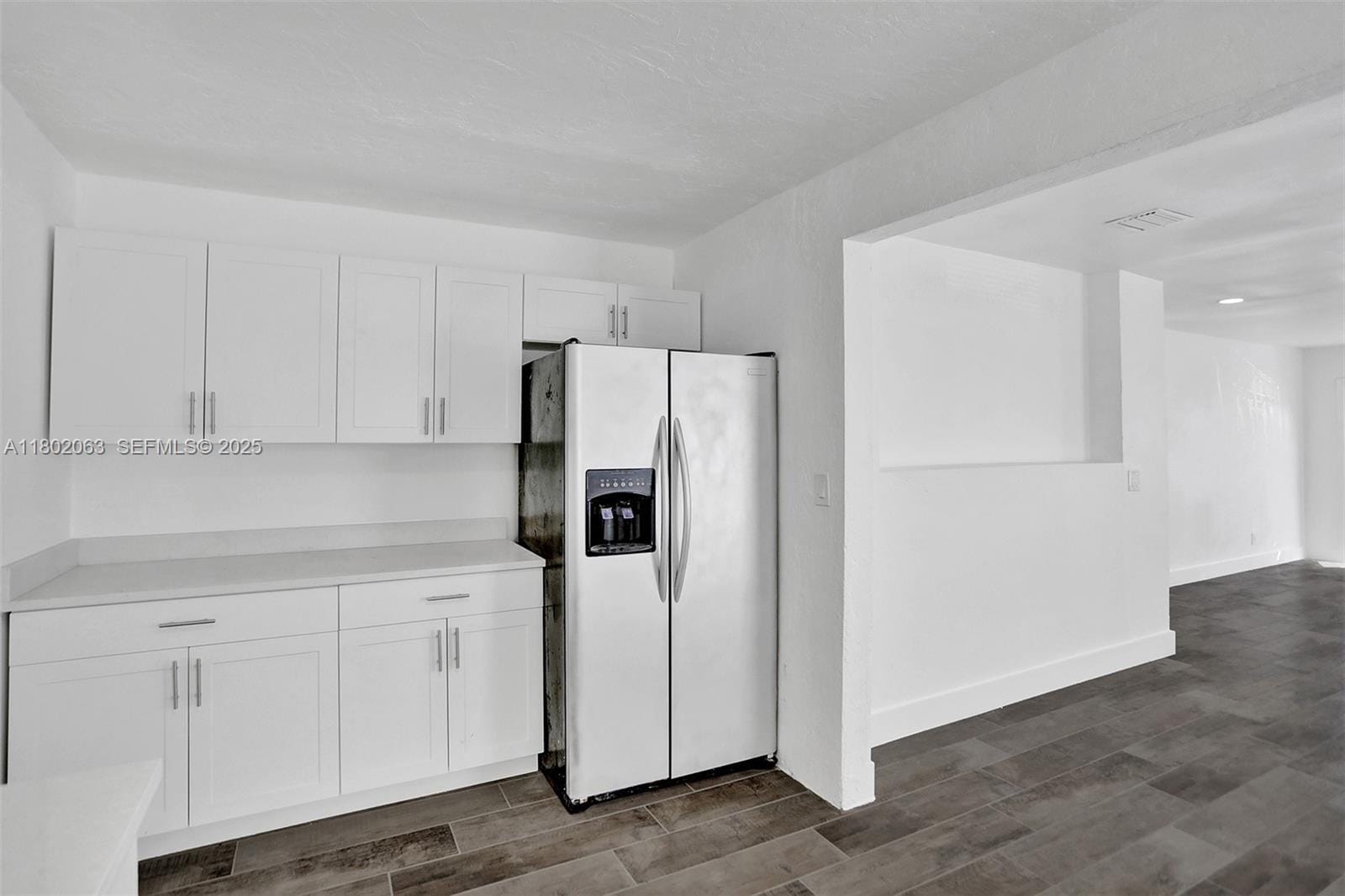242 SW 9th Street — photo 9