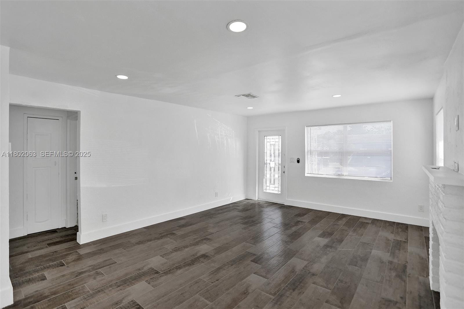 242 SW 9th Street — photo 10
