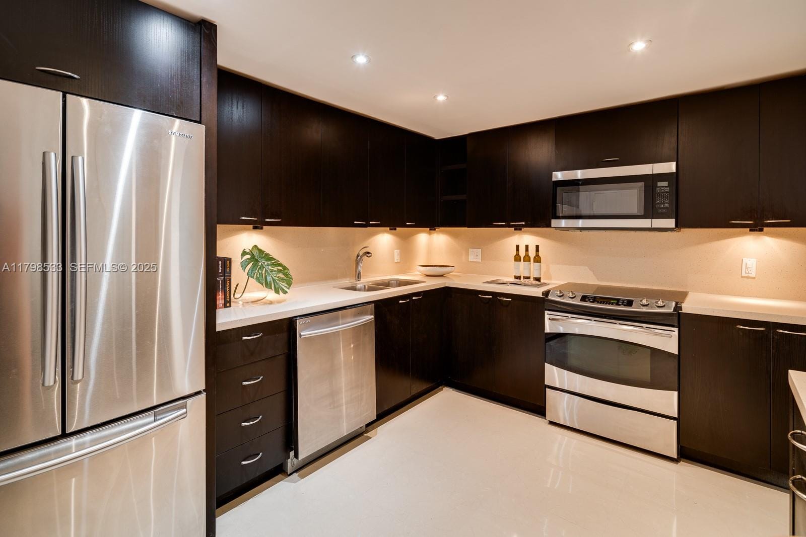 1 Grove Isle Drive A1207, Coconut Grove, FL 33133 photo 12