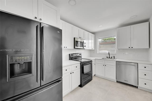 607 S State Road 7 1E, sold in Applegreen Condo Apts 1, Margate, FL