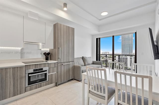 239 SW 9th Street 1704, sold in Smart Brickell Condo, Miami, FL