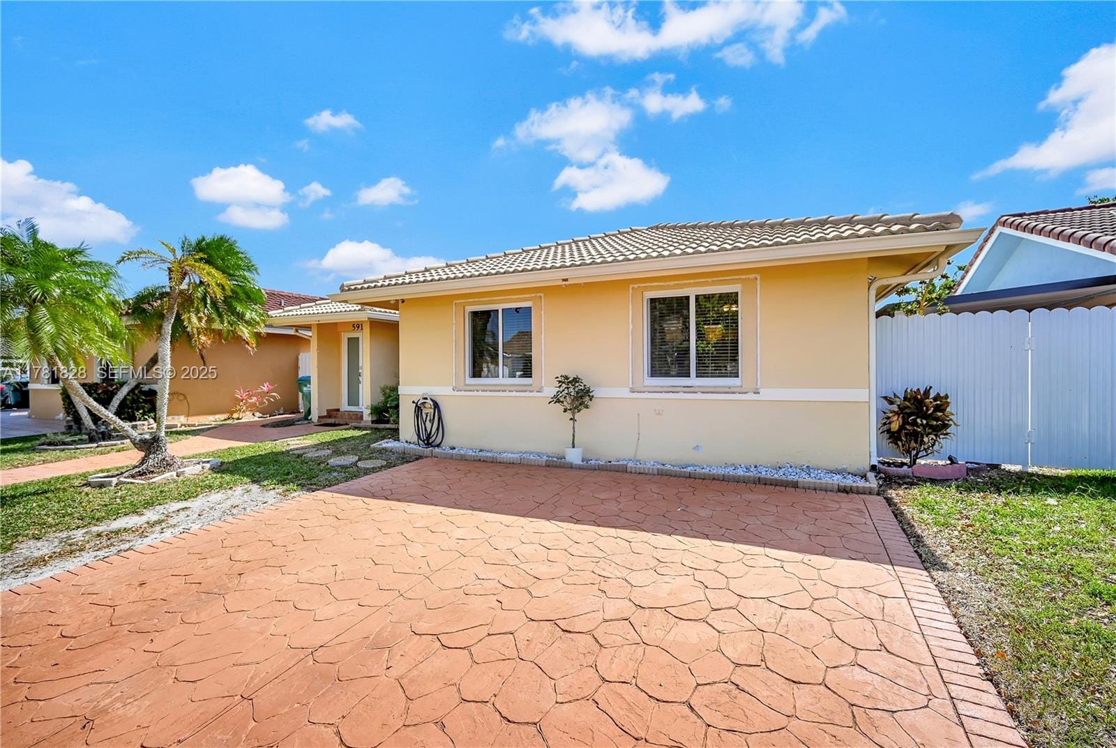 5911 SW 148th Place, Miami, FL 33193
