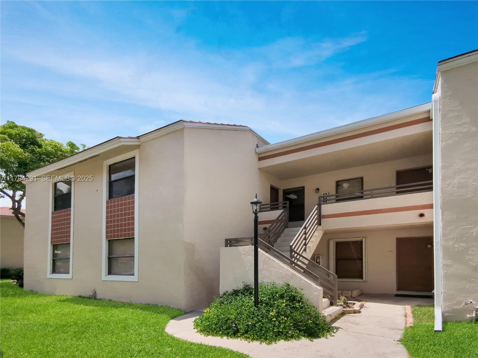 9823 NW 3rd Court 2, Plantation, FL 33324