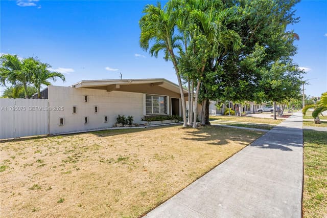1320 SW 84th Court, Miami, FL 33144