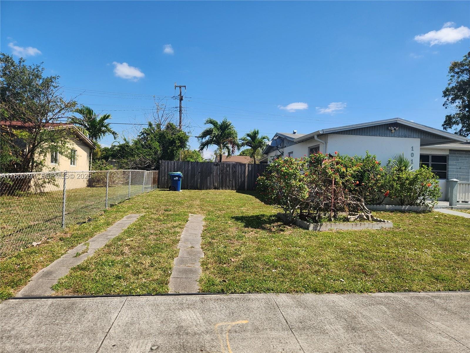 1011 NE 196th Street, Miami, FL 33179 photo 2
