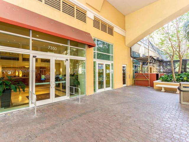 7350 SW 89th Street 1702S, Miami, FL 33156