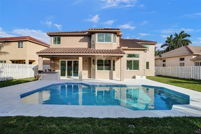 852 Heritage Drive, Weston, FL 33326