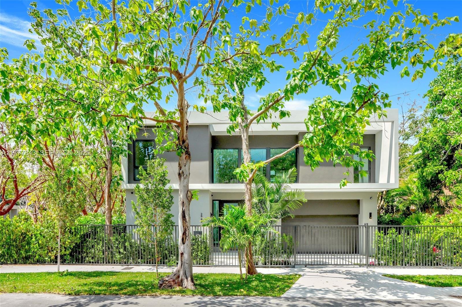 2942 Center Street, Miami, FL 33133