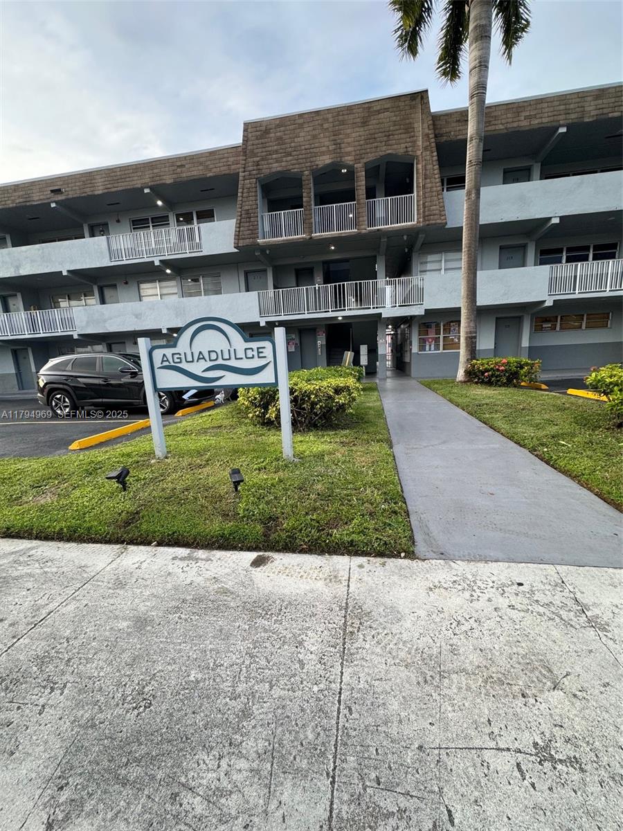 11195 SW 1st Street 314, Sweetwater, FL 33174, Sweetwater