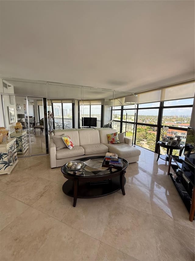 1000 Island Boulevard 911, Aventura, FL 33160