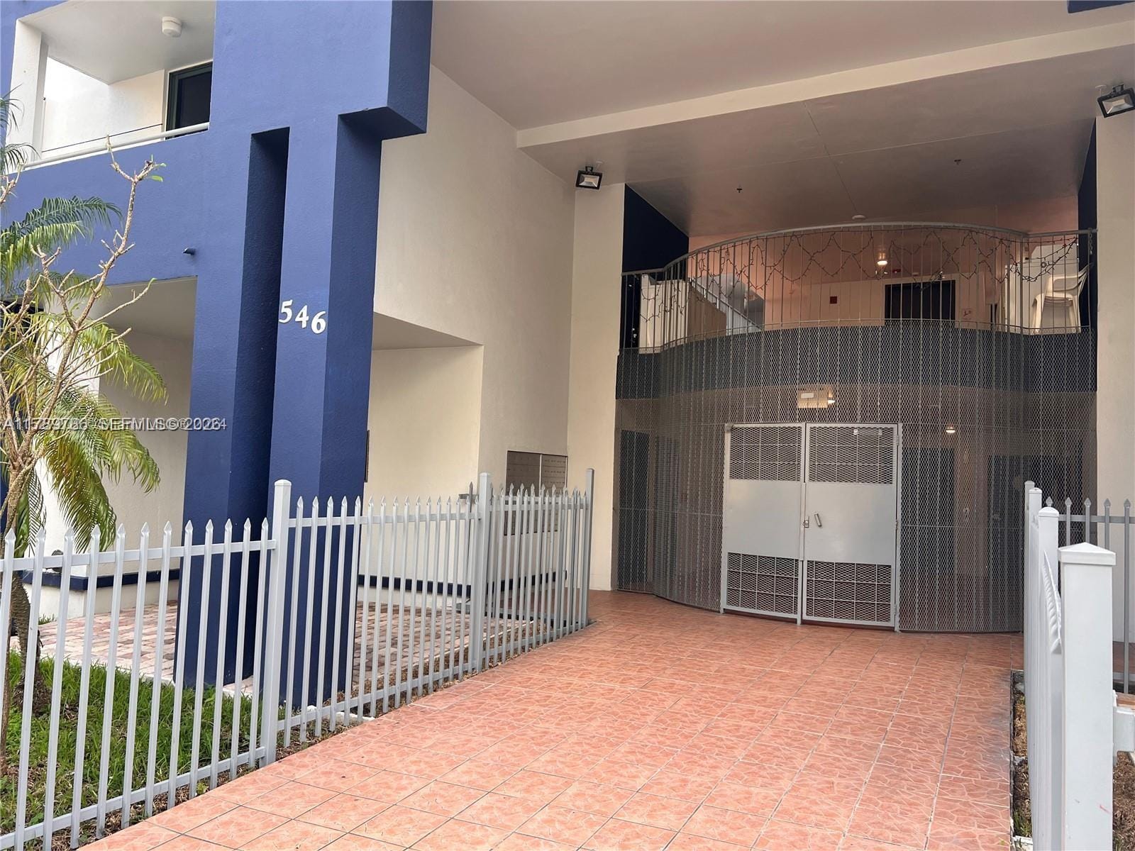 546 SW 1st Street 611 — photo 11