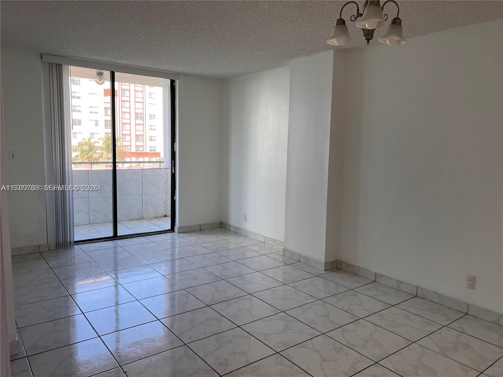 546 SW 1st Street 611 — photo 4