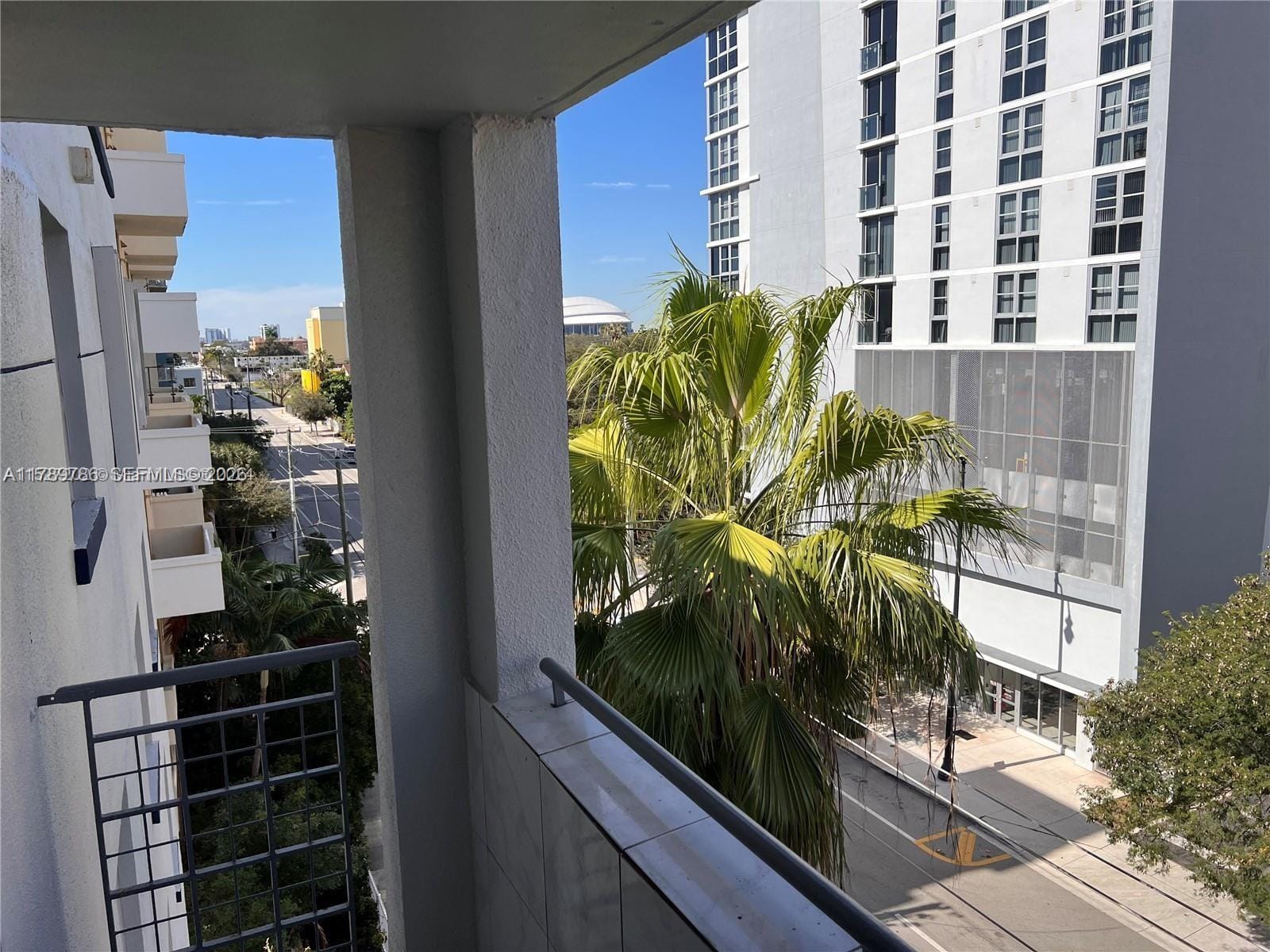 546 SW 1st Street 611 — photo 6