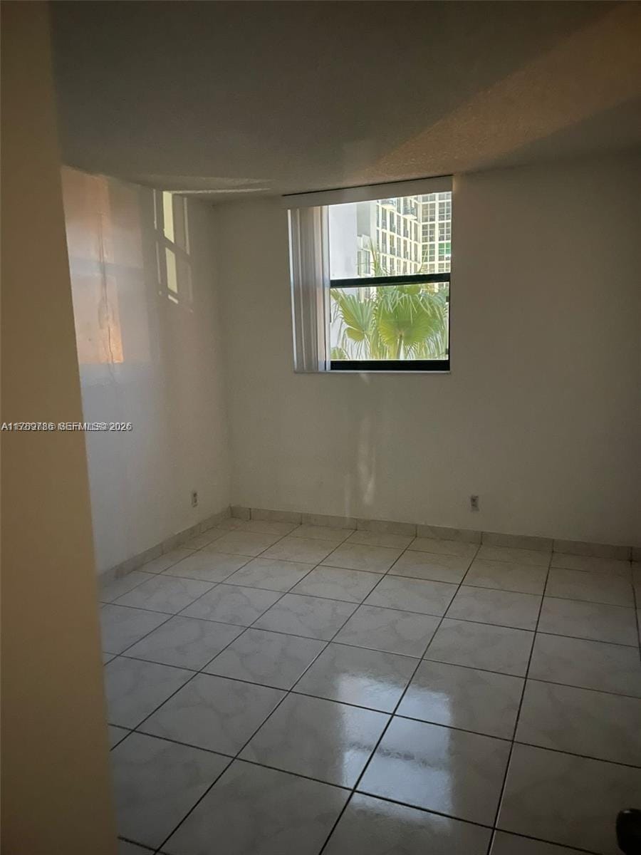 546 SW 1st Street 611 — photo 8