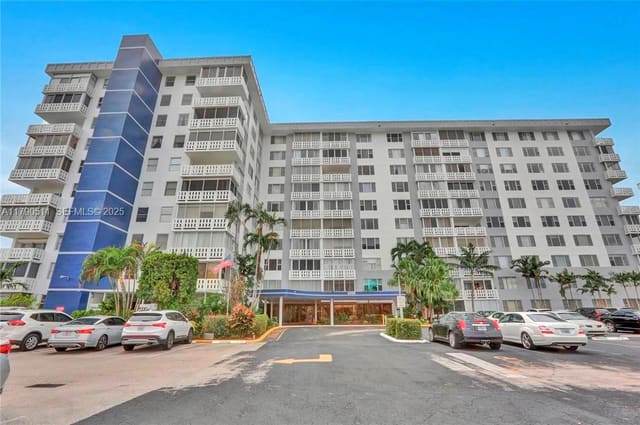 4350 Hillcrest Drive 503, sold in Hillcrest East No 22 Cond, Hollywood, FL