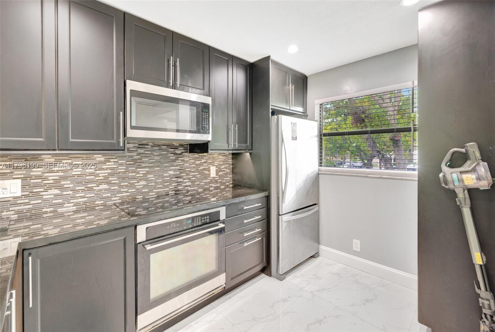 7699 NW 79th Avenue 205, Tamarac, FL 33321 photo 12