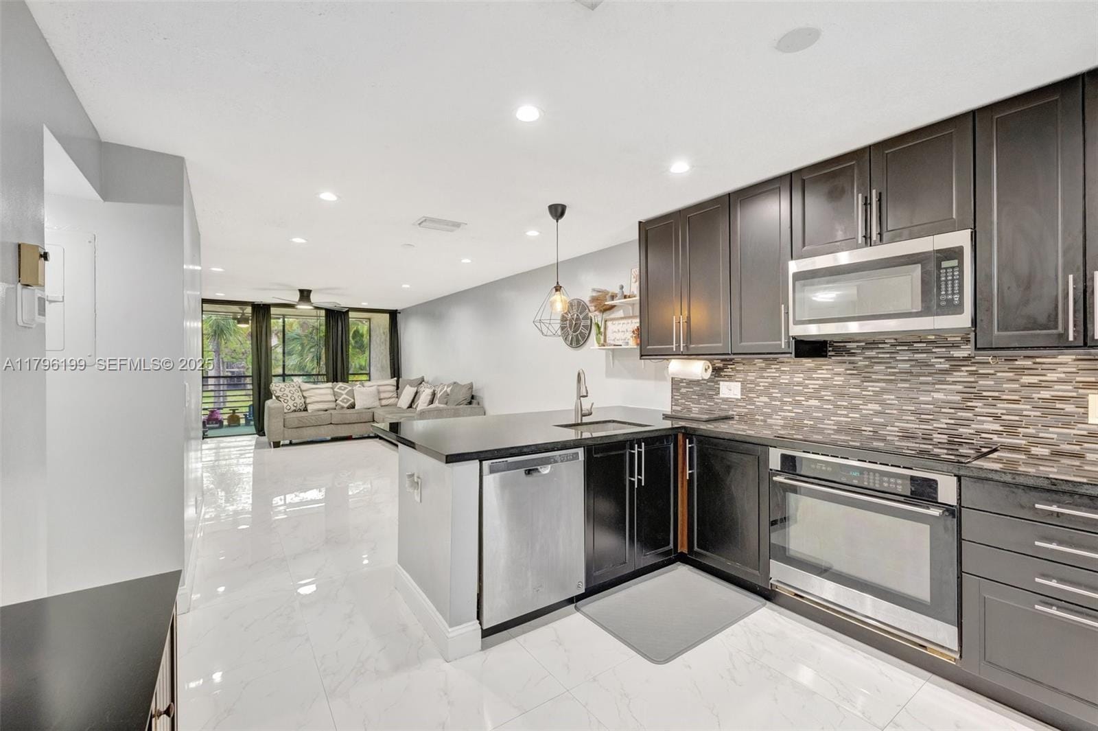 7699 NW 79th Avenue 205, Tamarac, FL 33321 photo 4