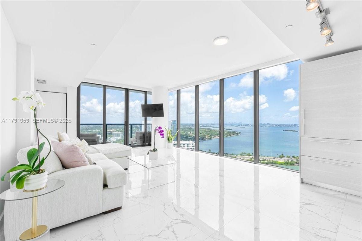650 NE 32nd Street 3808, Miami, FL 33137 photo 5