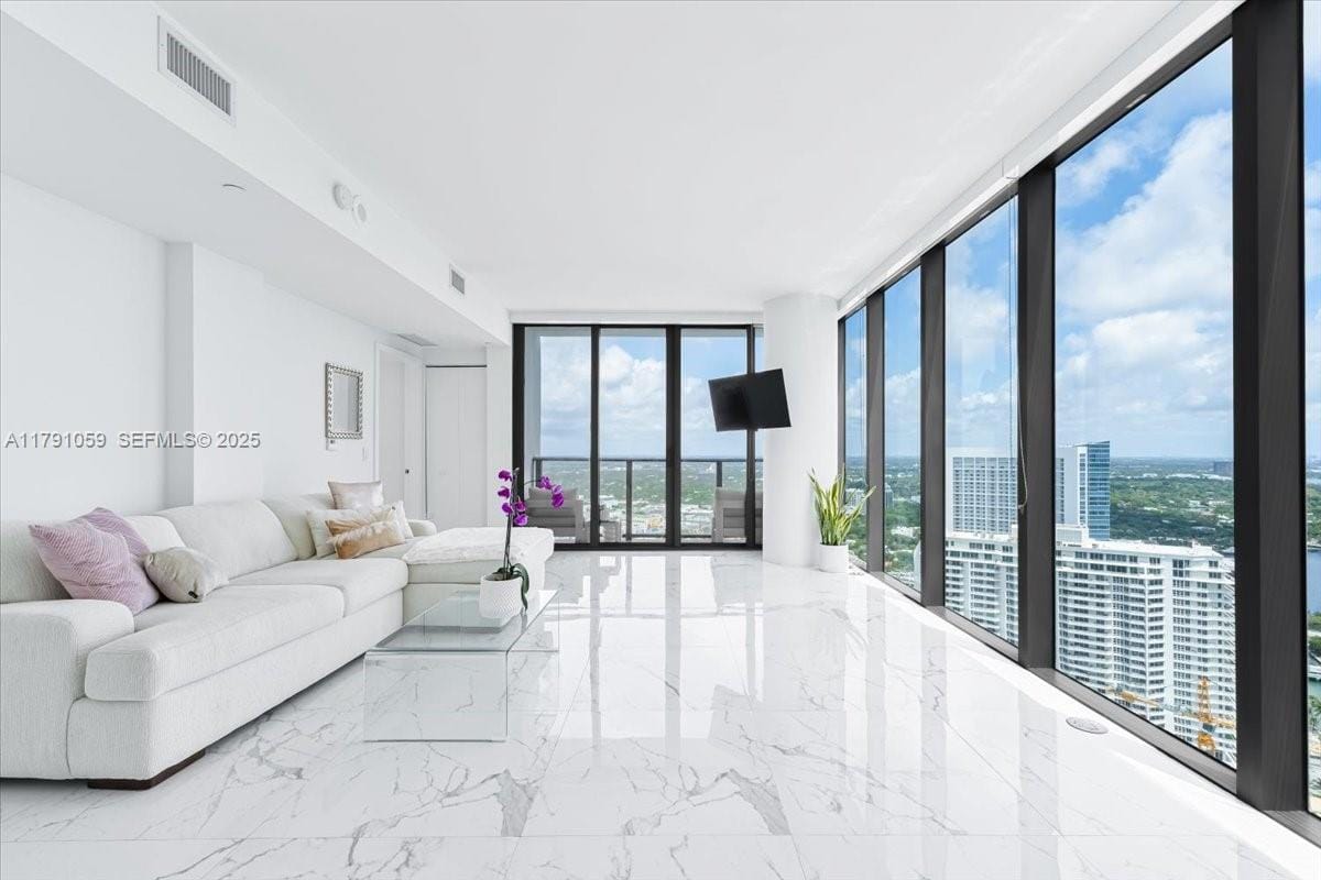 650 NE 32nd Street 3808, Miami, FL 33137 photo 6