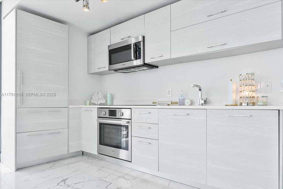 650 NE 32nd Street 3808, Miami, FL 33137 photo 9
