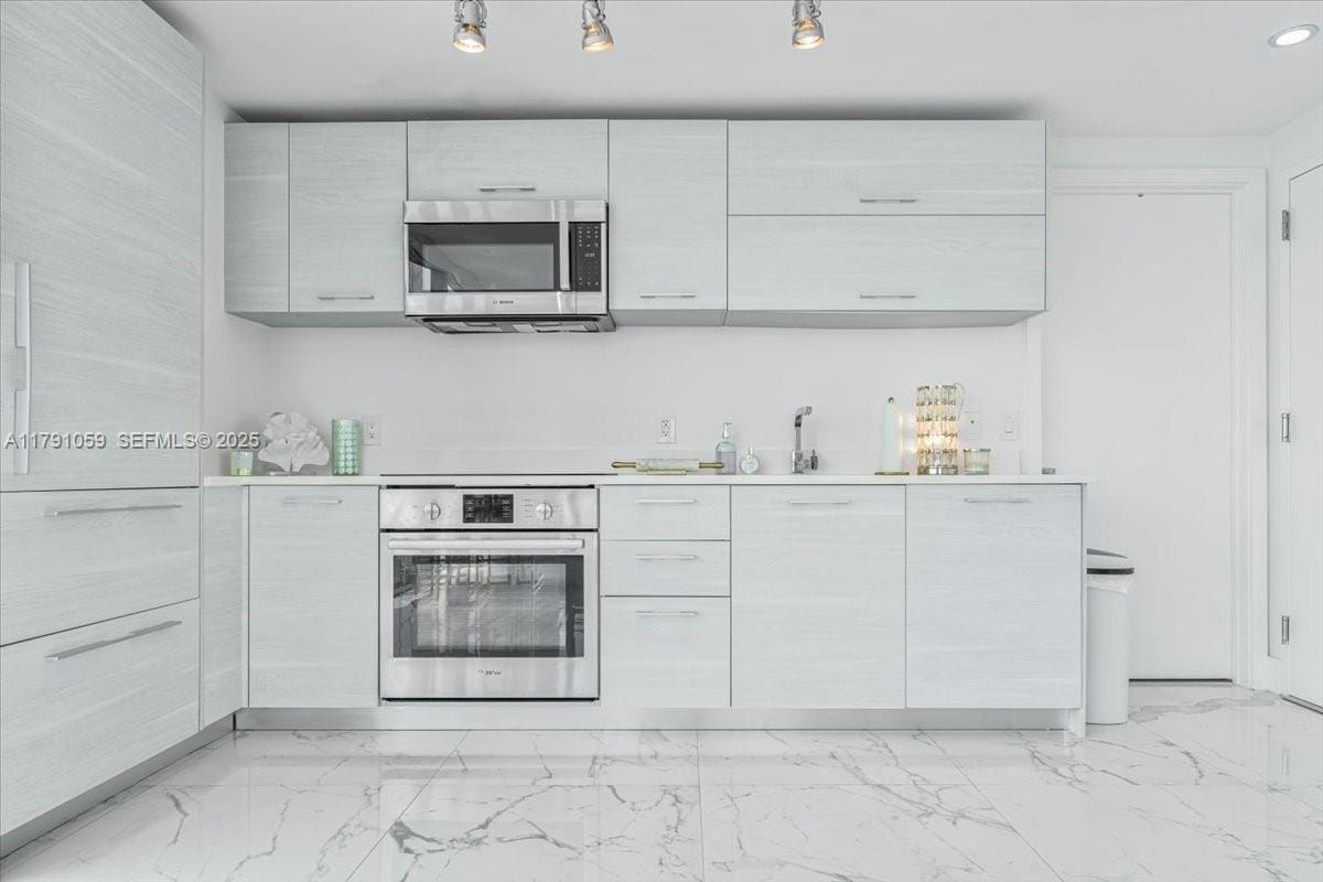 650 NE 32nd Street 3808, Miami, FL 33137 photo 10