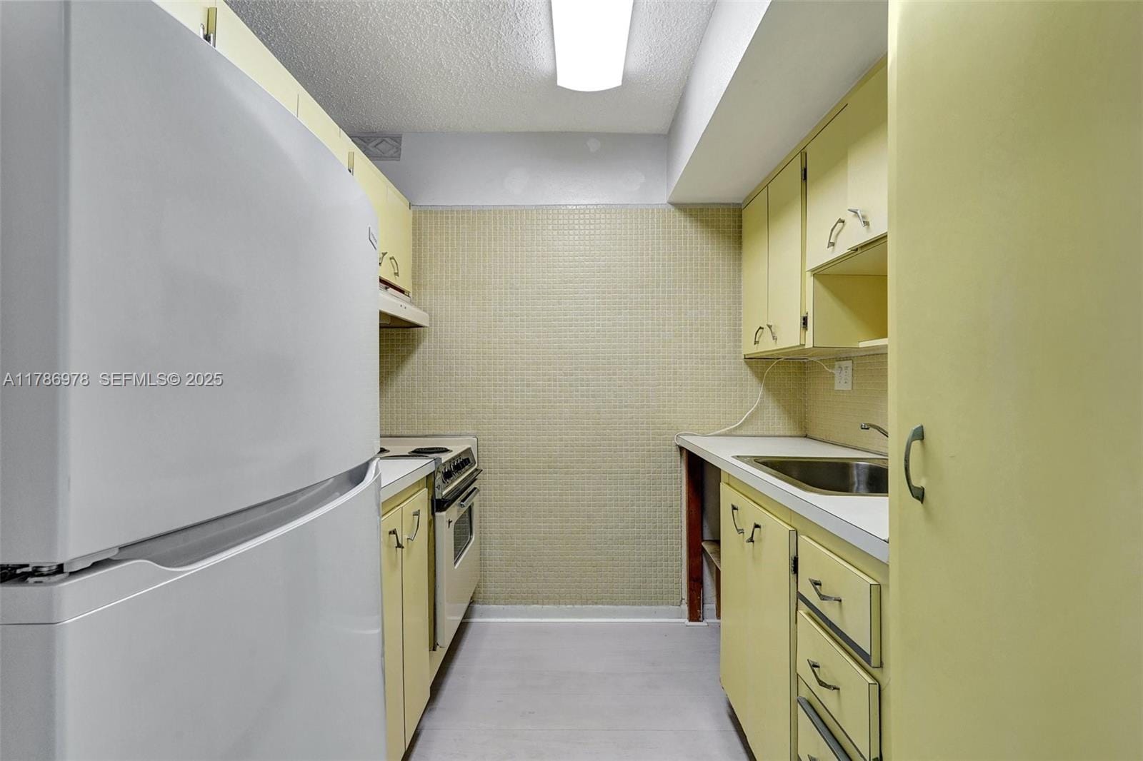 15610 NE 6th Avenue 34D, Miami, FL 33162 photo 9