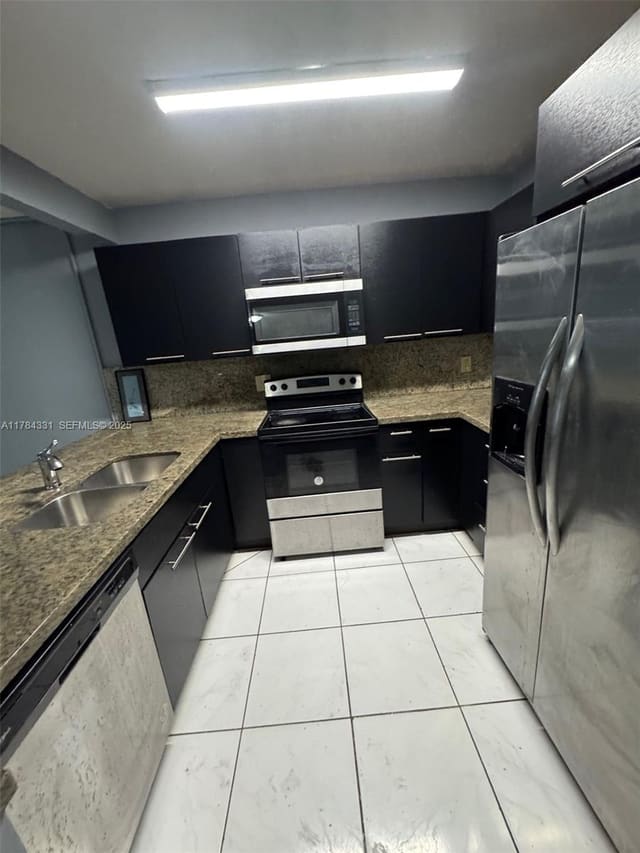 5955 NW 25th Court 208, sold in Sunrise Towne Preferred, Sunrise, FL