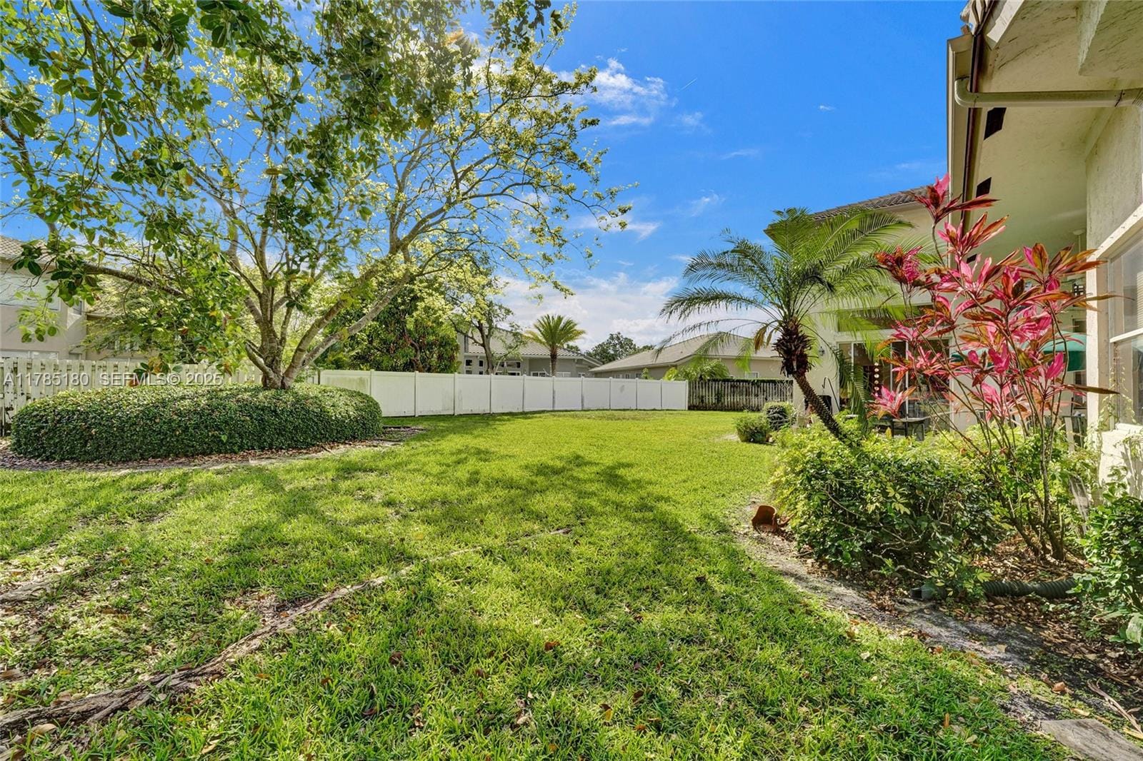 1951 NW 167th Terrace — photo 10