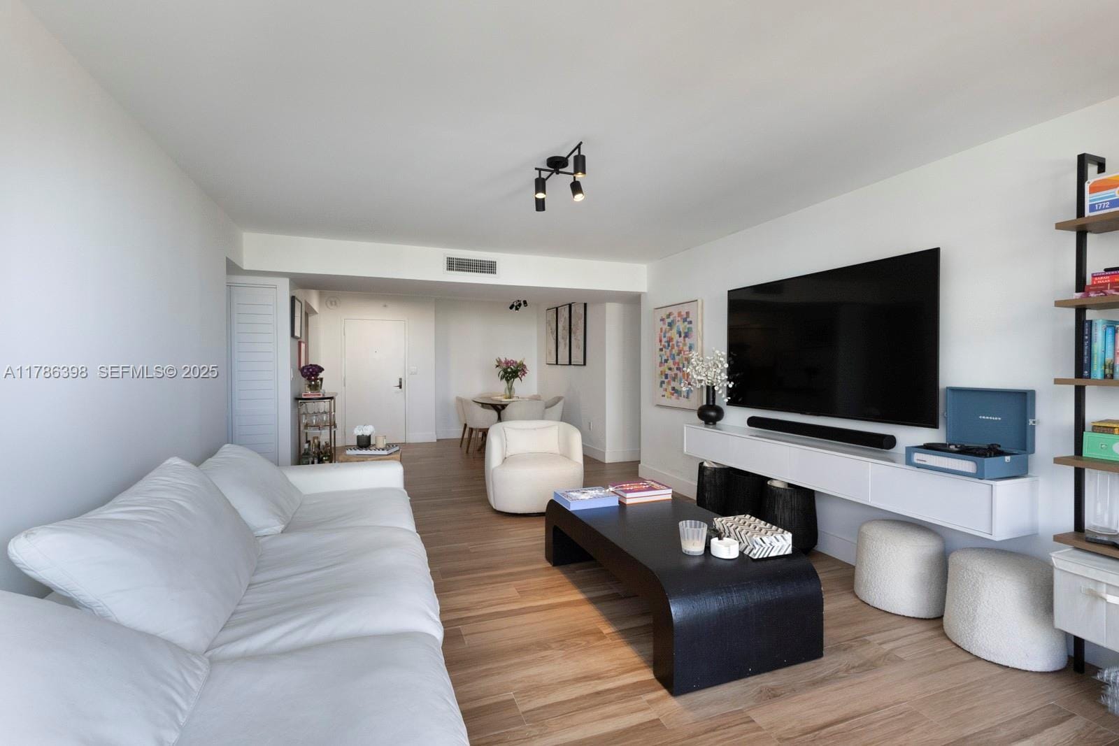 600 Biltmore Way 513, Coral Gables, FL 33134 photo 4