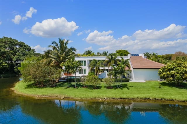 8820 SW 104th Street, Miami, FL 33176