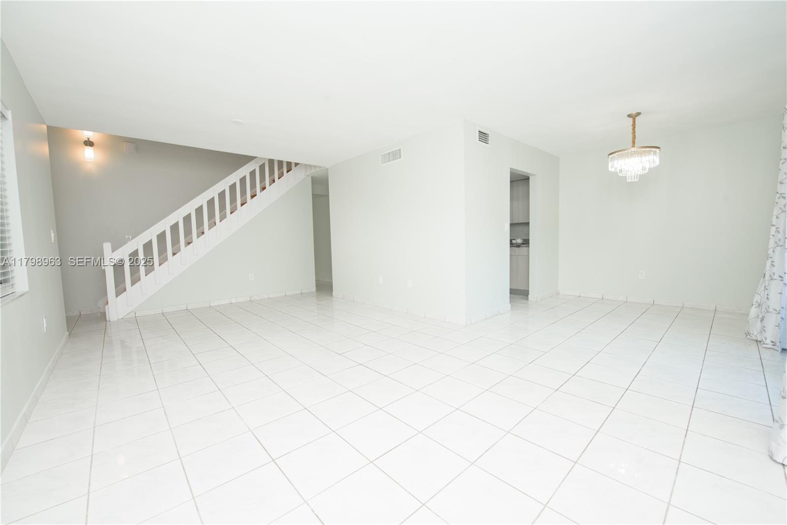 10945 SW 113th Place 1B — photo 11
