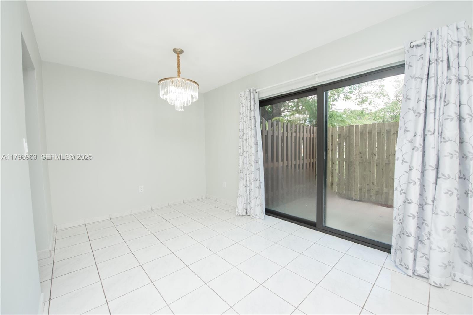 10945 SW 113th Place 1B — photo 12