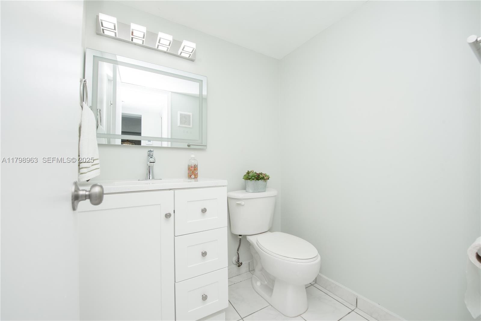 10945 SW 113th Place 1B, Miami, FL 33176 photo 22