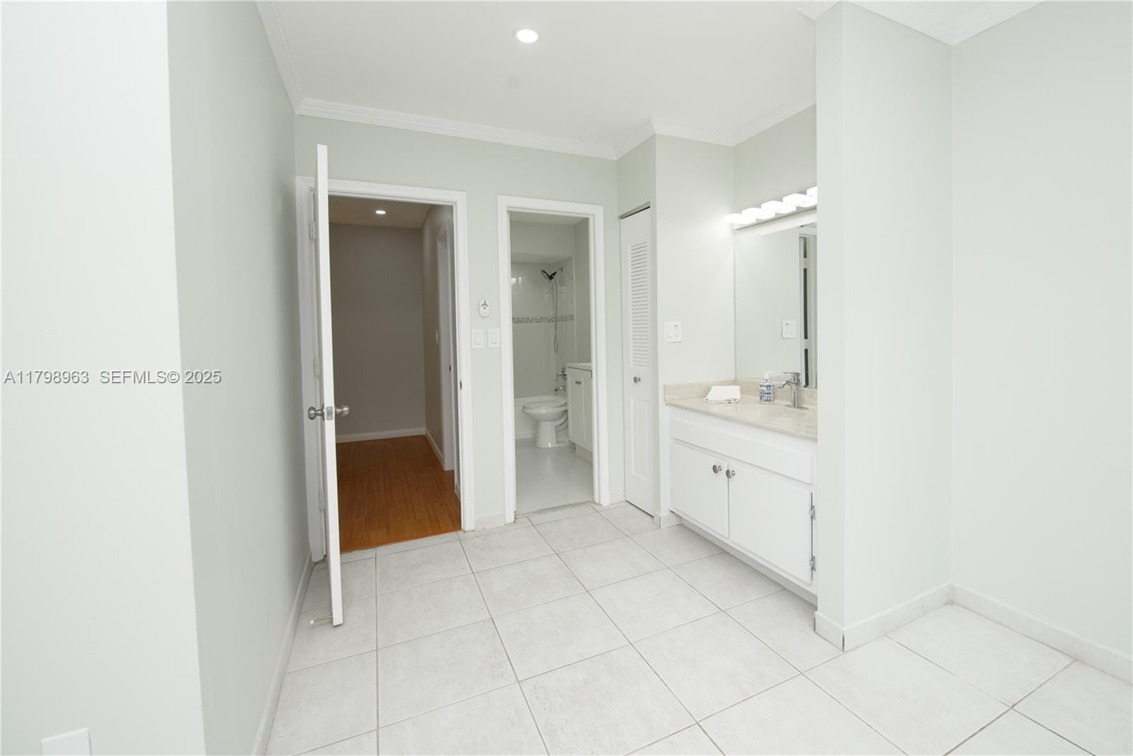 10945 SW 113th Place 1B, Miami, FL 33176 photo 29