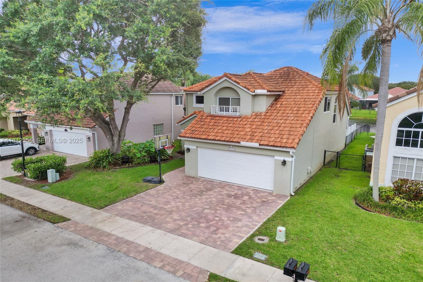 3 bedroom home for sale at 2791 Oak Park, Davie, FL 33328 — $729,900