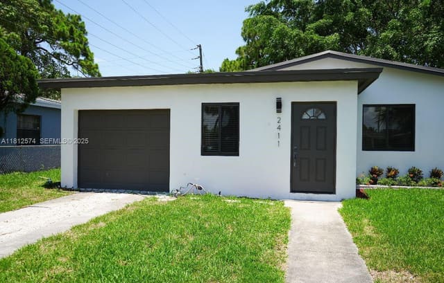 2411 NW 9th Street, Fort Lauderdale, FL 33311