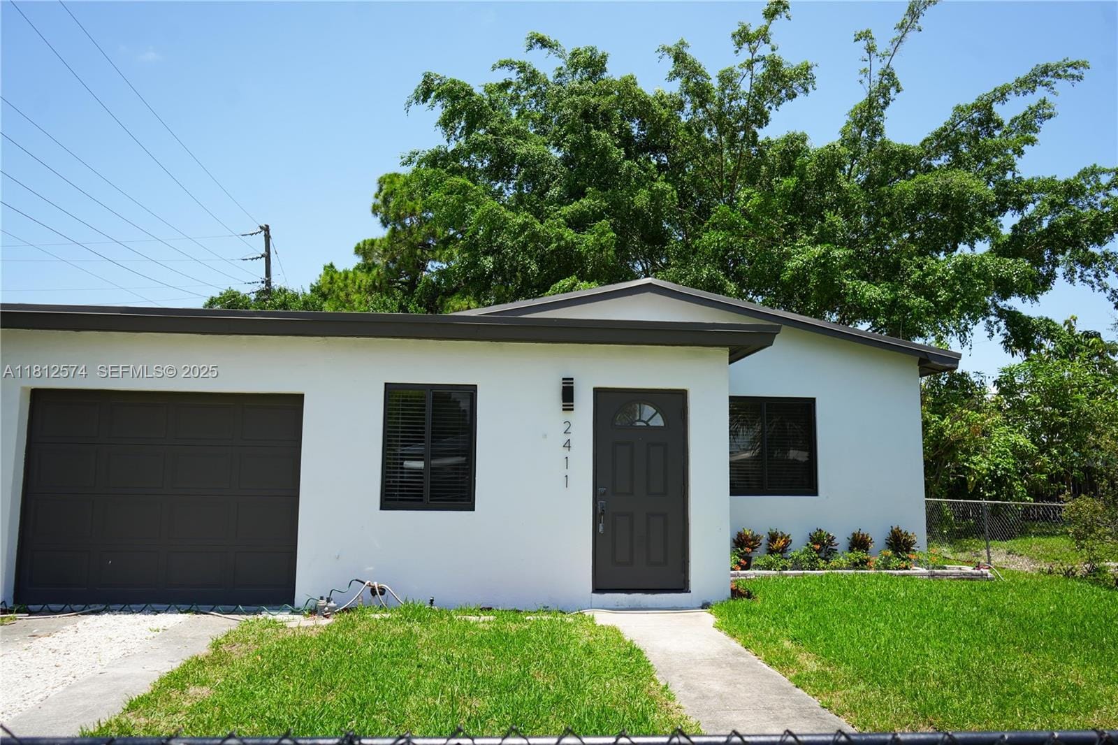 2411 NW 9th Street, Fort Lauderdale, FL 33311 photo 4