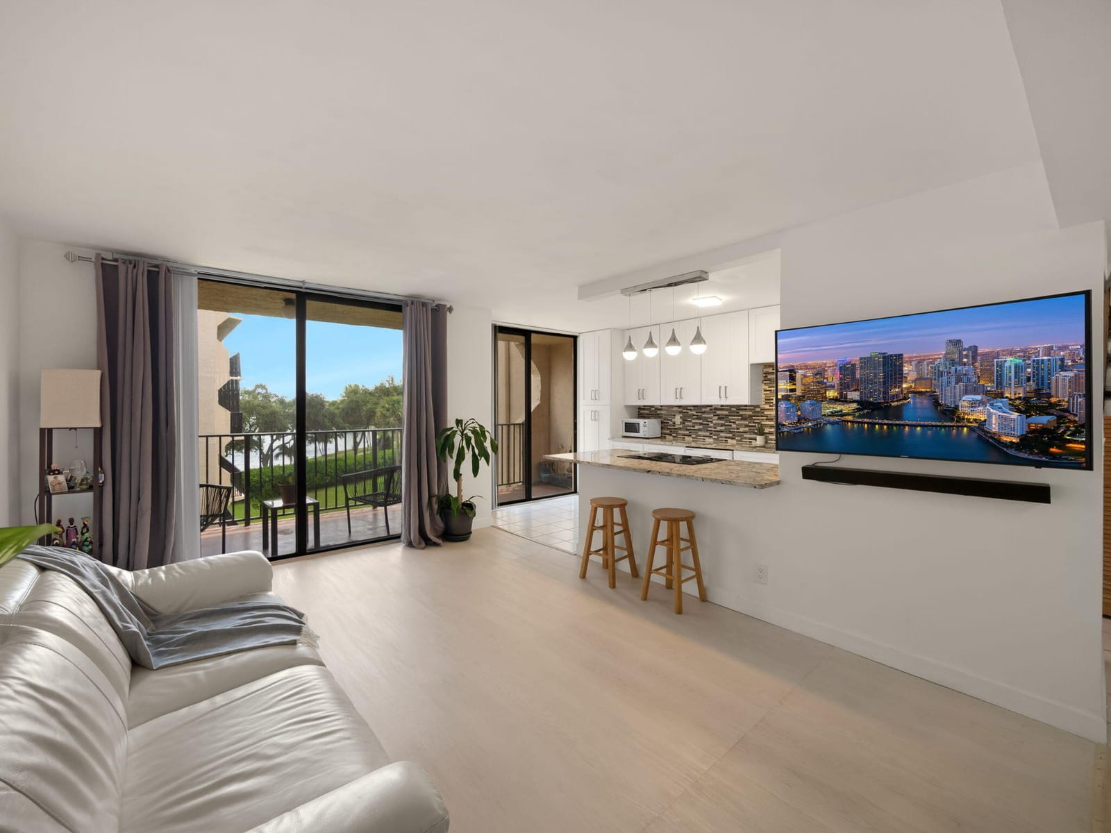 3550 Blue Lake Drive 402 — photo 4