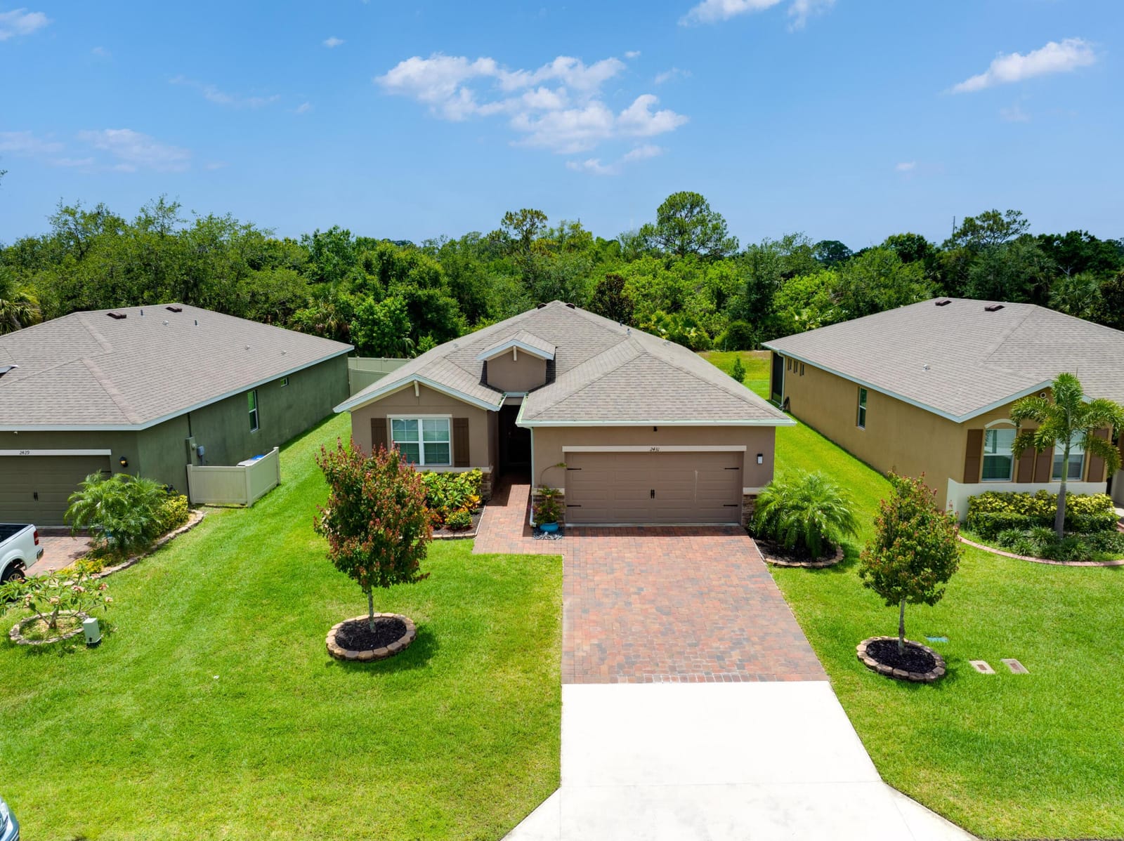 2431 Crowned Eagle Circle SW, Vero Beach, FL 32962