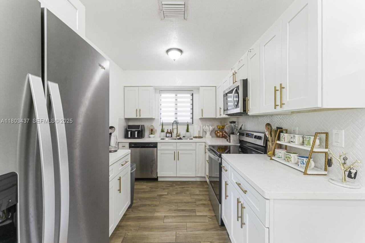 1330 NE 155th Street, North Miami Beach, FL 33162 photo 14