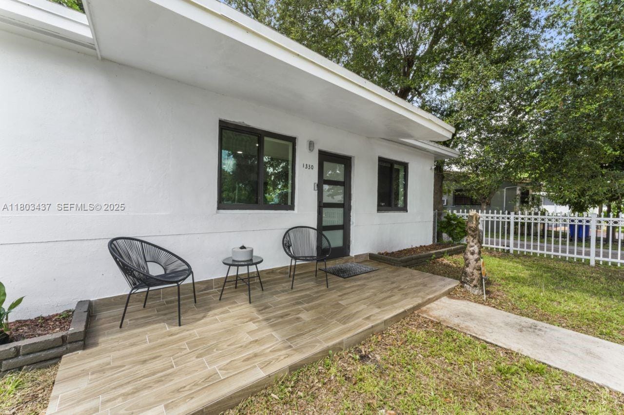 1330 NE 155th Street — photo 3