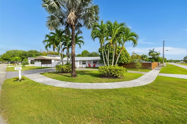 20201 SW 318th Street, Homestead, FL 33030