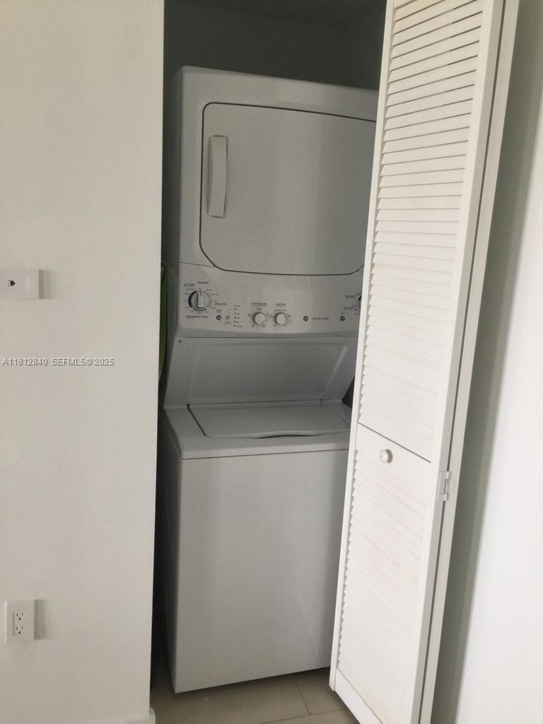 2602 E Hallandale Beach Boulevard R2010 — photo 10