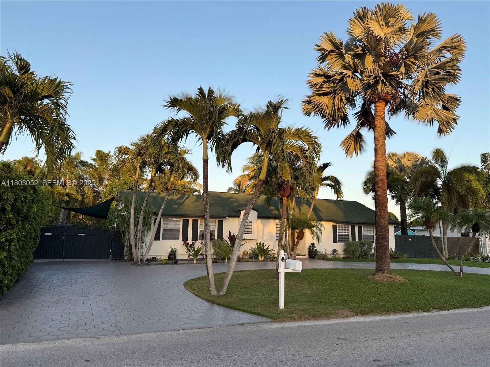 15223 SW 152nd Avenue, Miami, FL 33187 photo 2