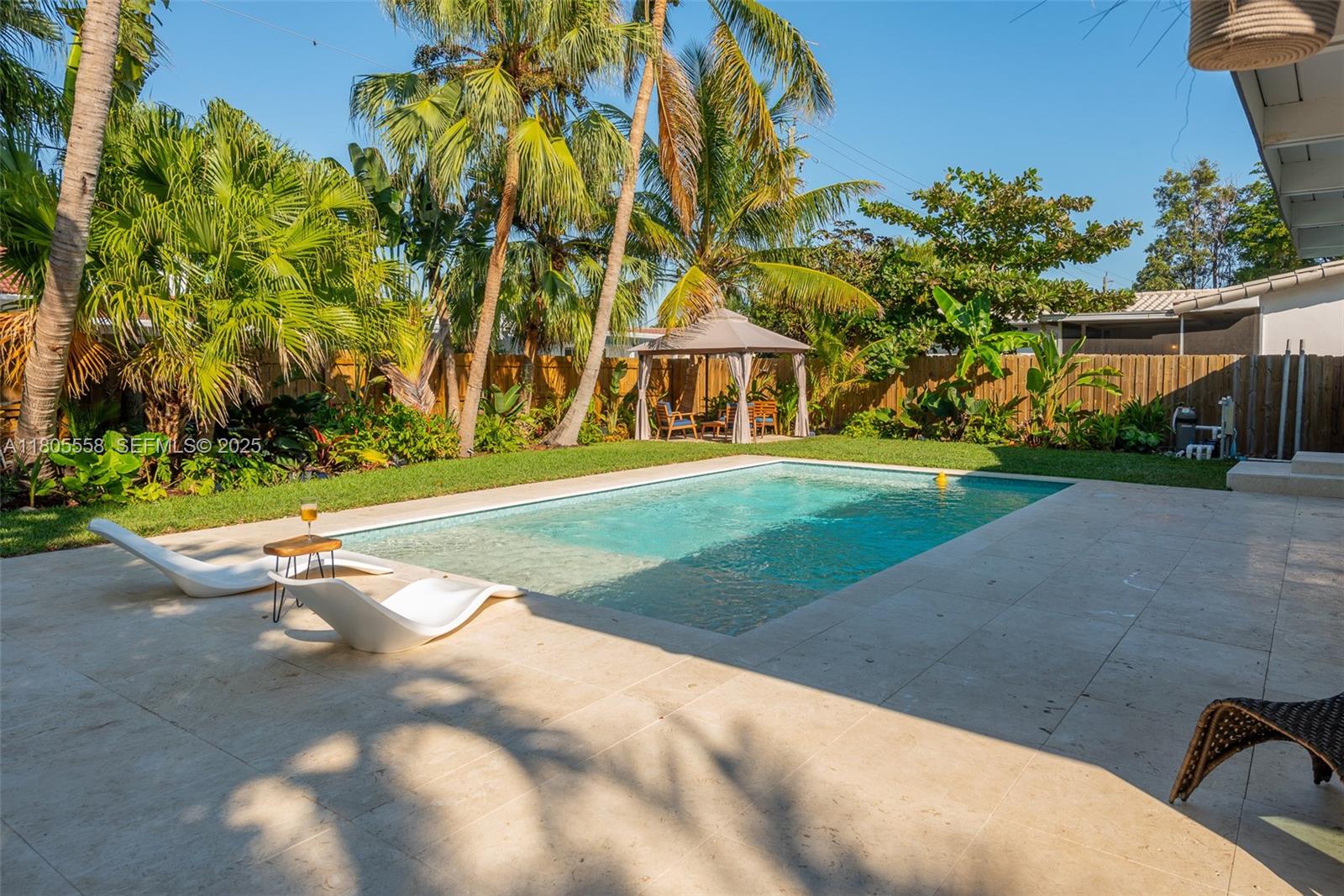 1025 Washington Street, Hollywood, FL 33019, Hollywood