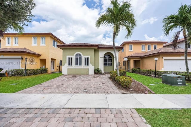 1005 NE 41st Avenue, Homestead, FL 33033