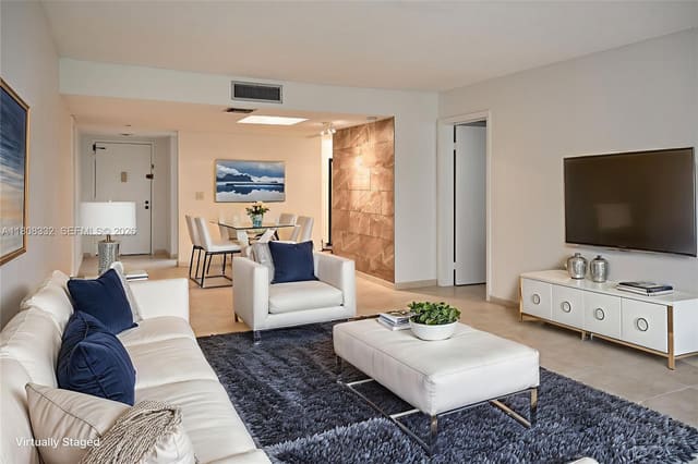 16175 Golf Club Road 308, Weston, FL 33326