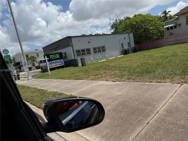 1953 SW 27th Avenue, Grapeland Park, Miami, FL